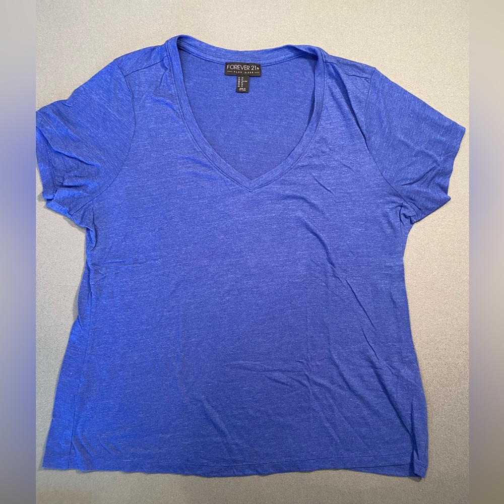Forever 21 Plus Size, Blue V neck, short sleeve Tee‎ Shirt, Size 2X